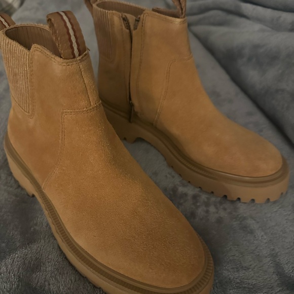 Madewell Calvin Lug Boot, suede, size 7, new in box - Picture 7 of 8